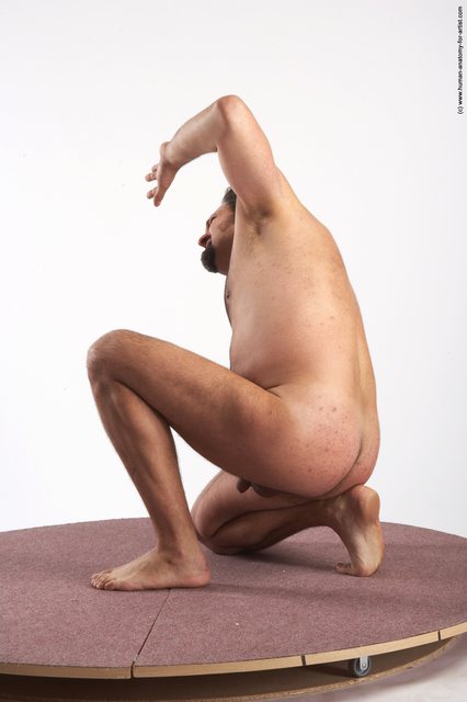 Nude Man White Kneeling poses - ALL Average Medium Kneeling poses - on one knee Black