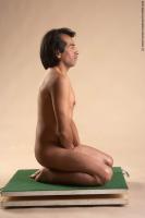 Photo Reference of edwin kneeling pose 21