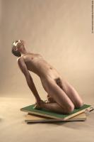 Photo Reference of ernesto kneeling pose 30
